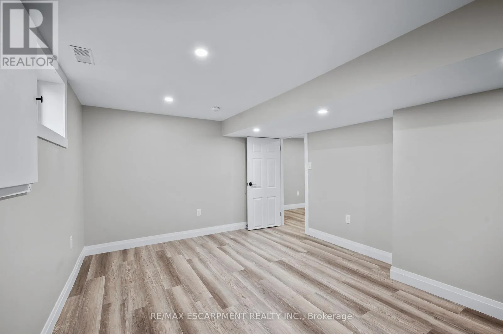 1041 SHEPHERD'S DRIVE