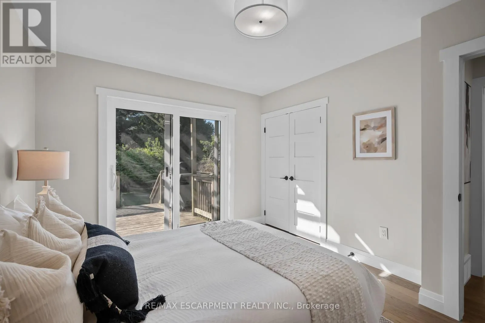 1041 SHEPHERD'S DRIVE