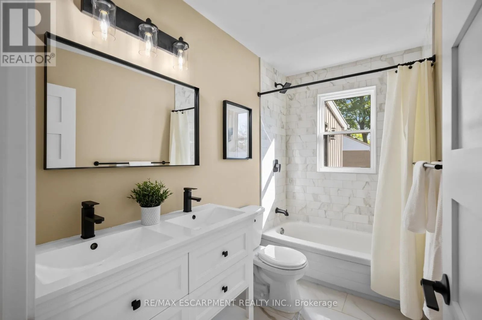 1041 SHEPHERD'S DRIVE