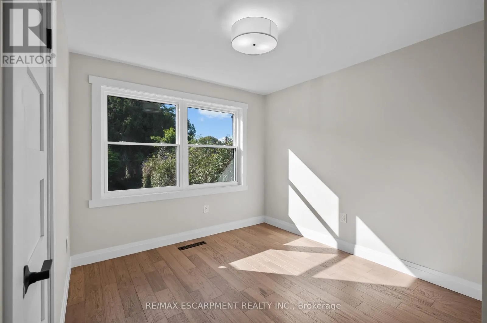 1041 SHEPHERD'S DRIVE