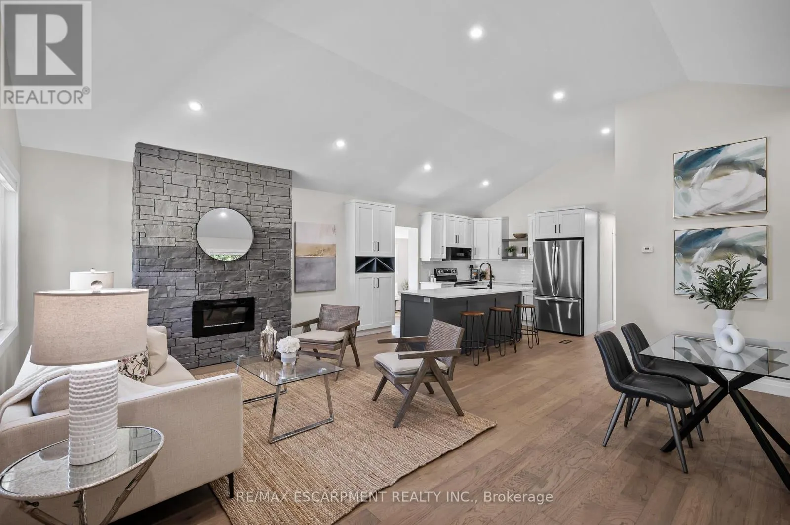 1041 SHEPHERD'S DRIVE