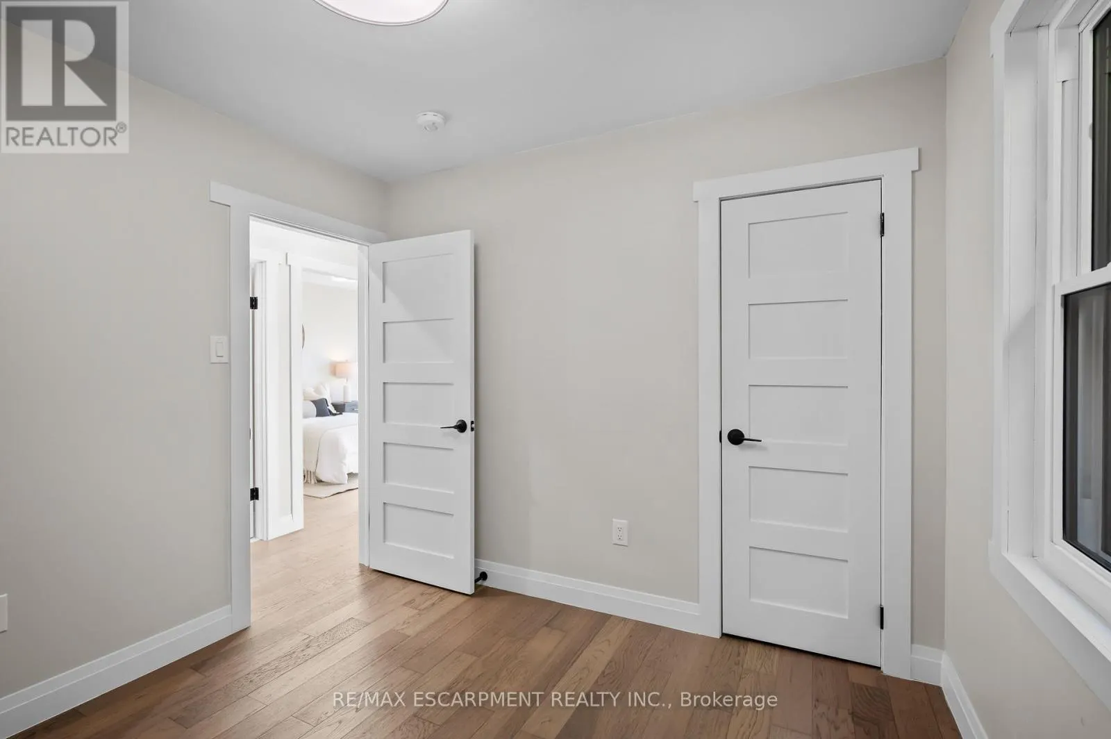 1041 SHEPHERD'S DRIVE