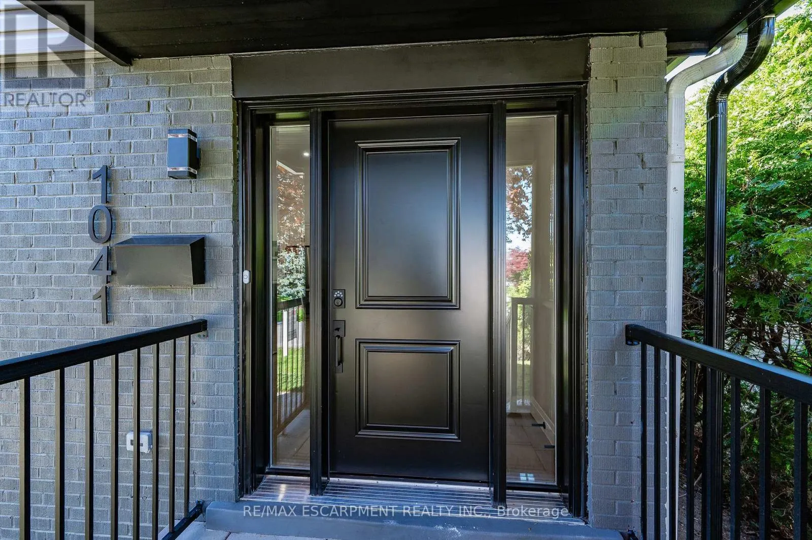1041 SHEPHERD'S DRIVE