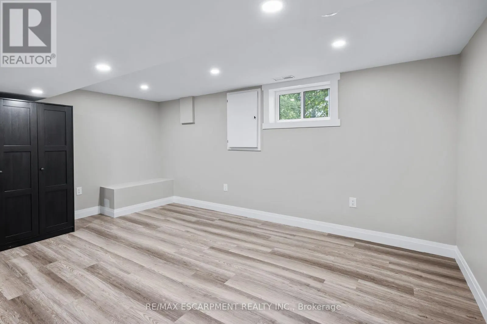 1041 SHEPHERD'S DRIVE