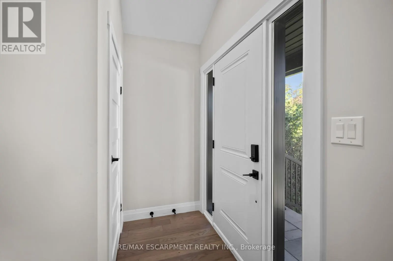 1041 SHEPHERD'S DRIVE