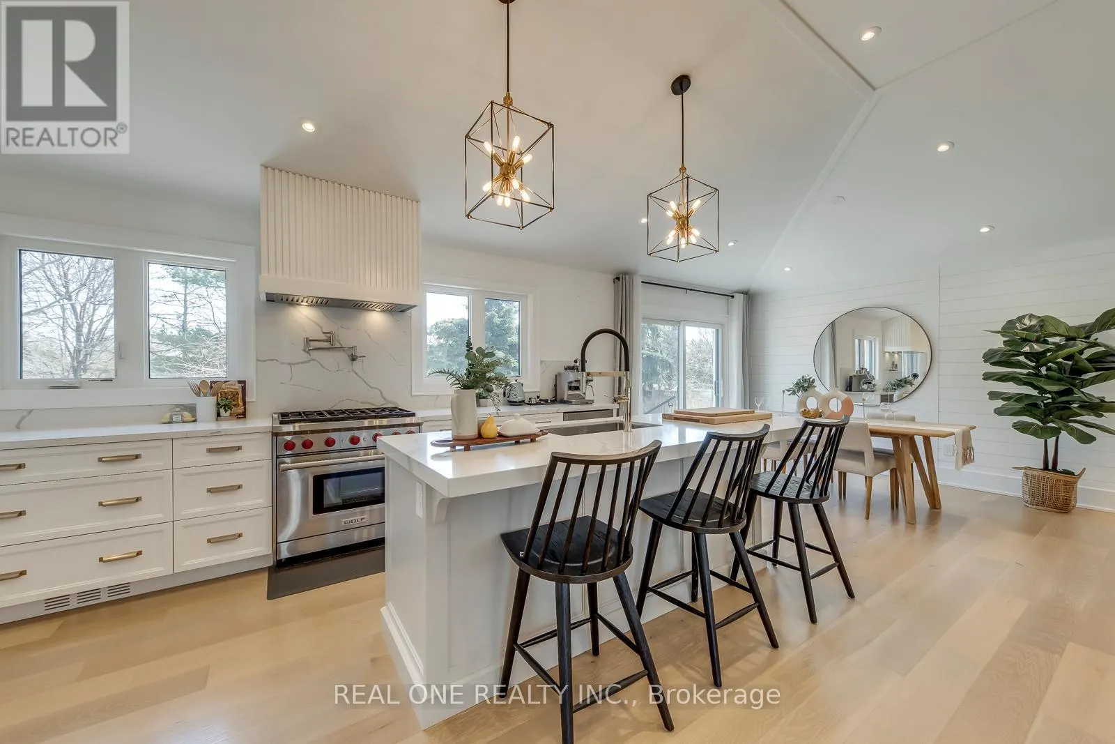 1224 WILLOWBROOK DRIVE