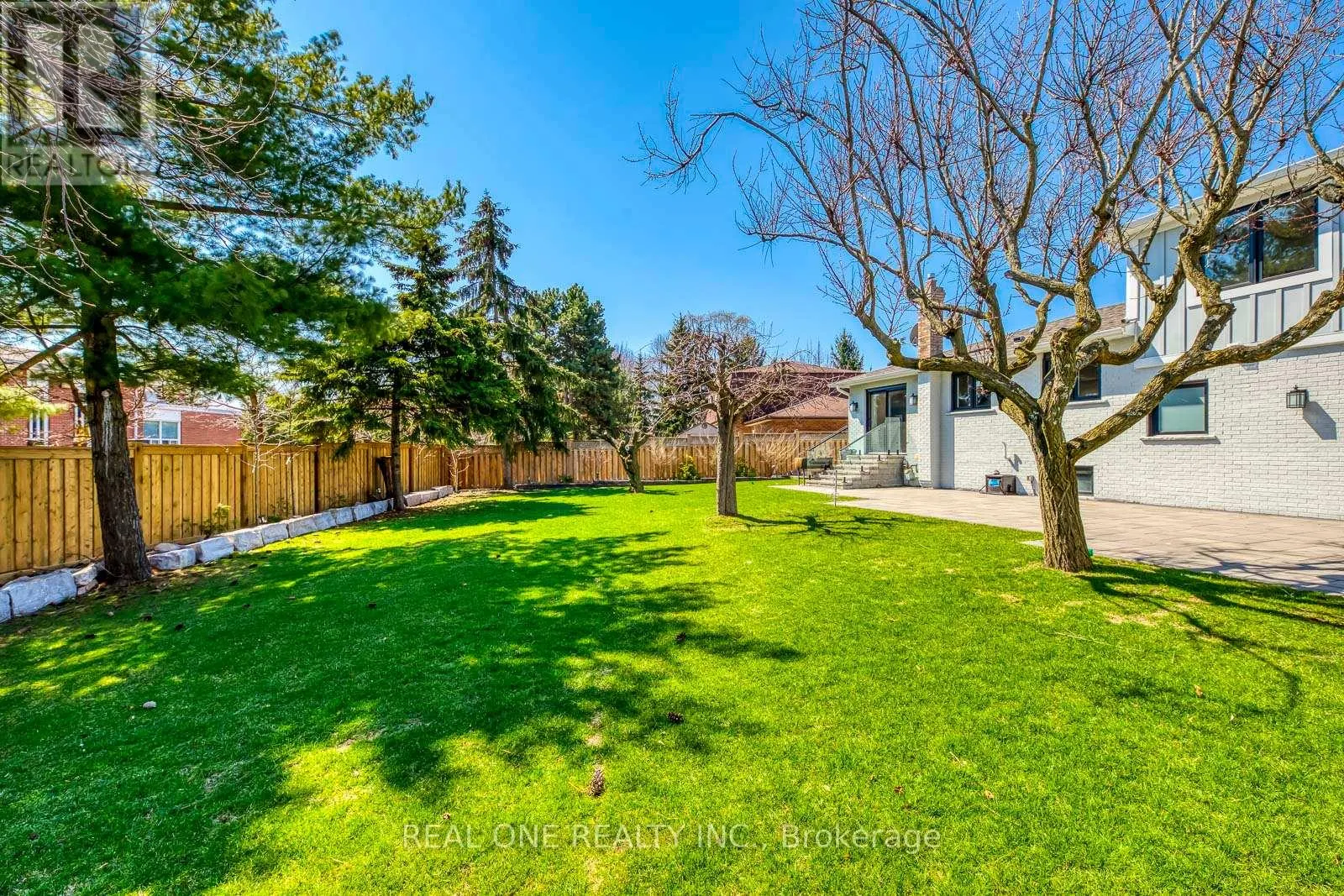 1224 WILLOWBROOK DRIVE