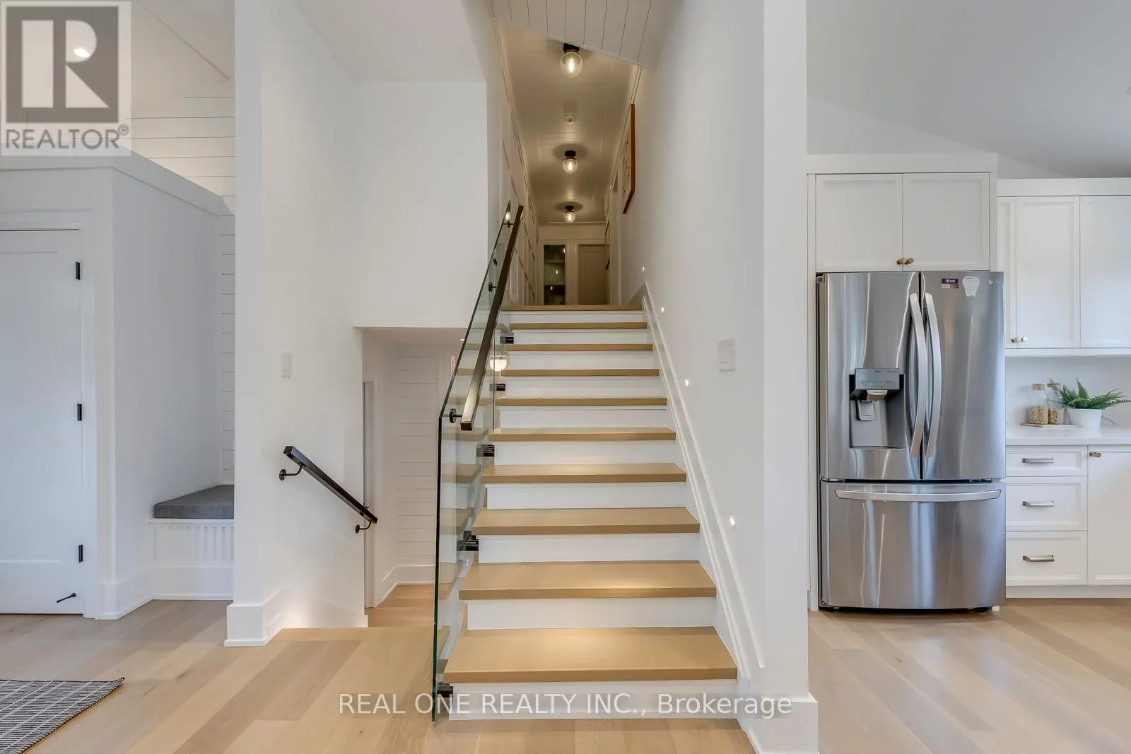 1224 WILLOWBROOK DRIVE