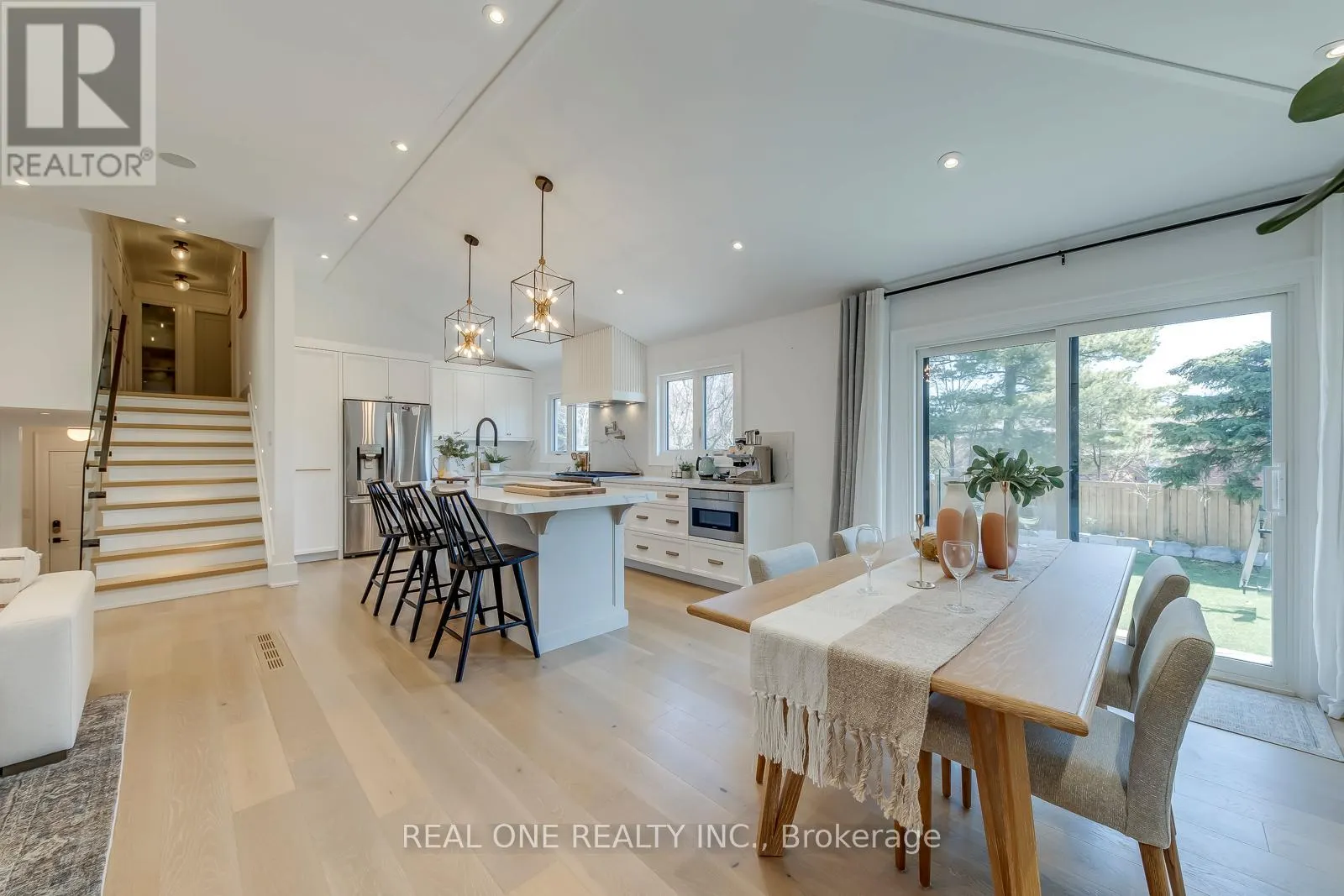 1224 WILLOWBROOK DRIVE