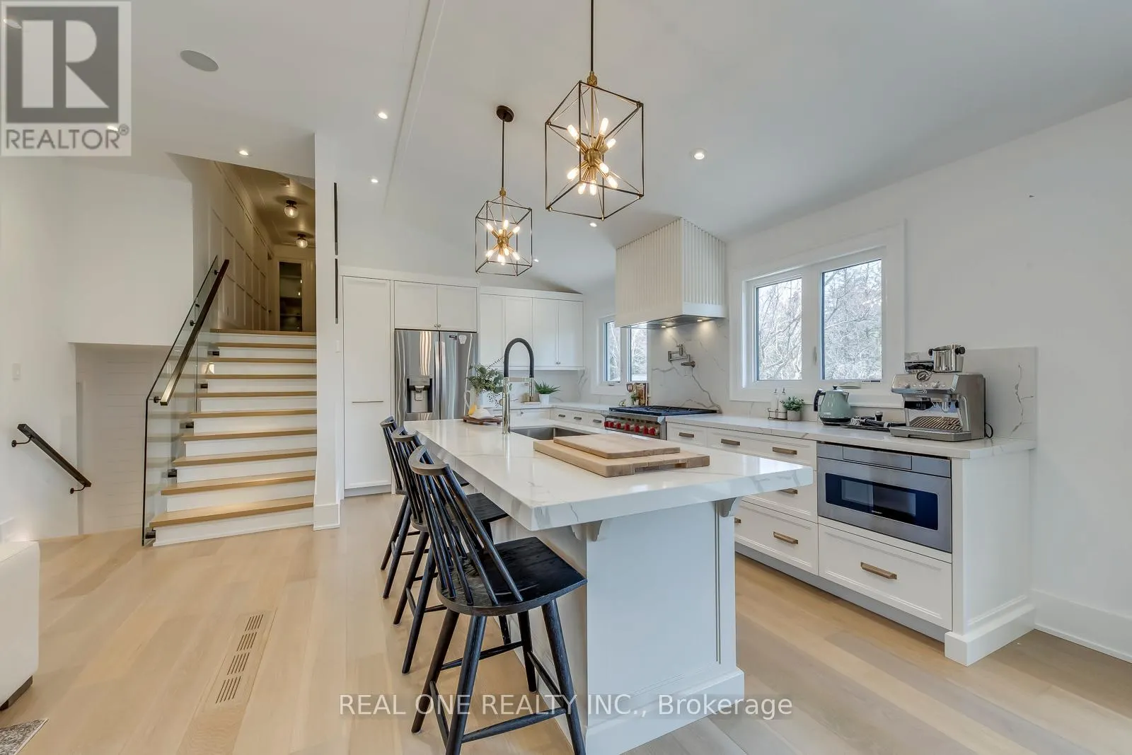 1224 WILLOWBROOK DRIVE