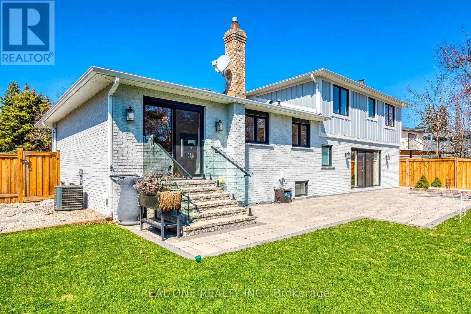 1224 WILLOWBROOK DRIVE