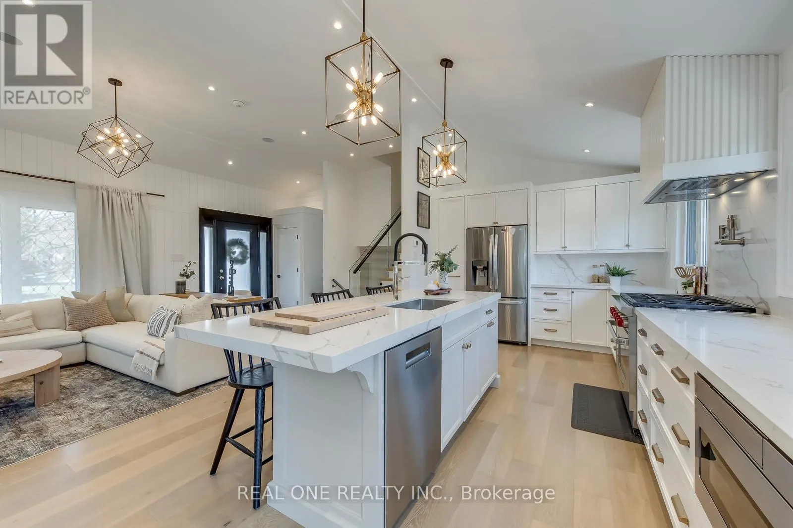 1224 WILLOWBROOK DRIVE