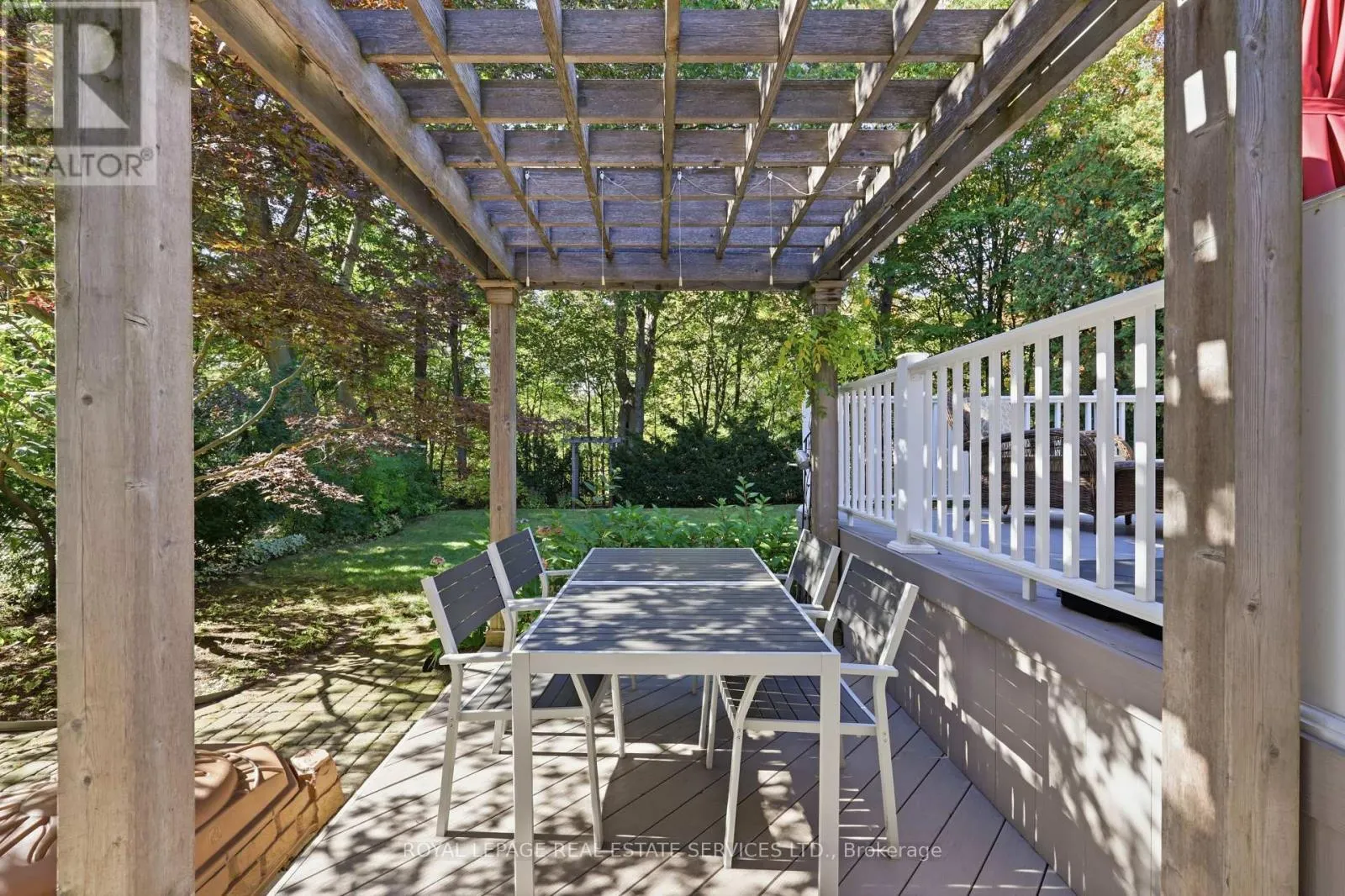 1320 HILLVIEW CRESCENT