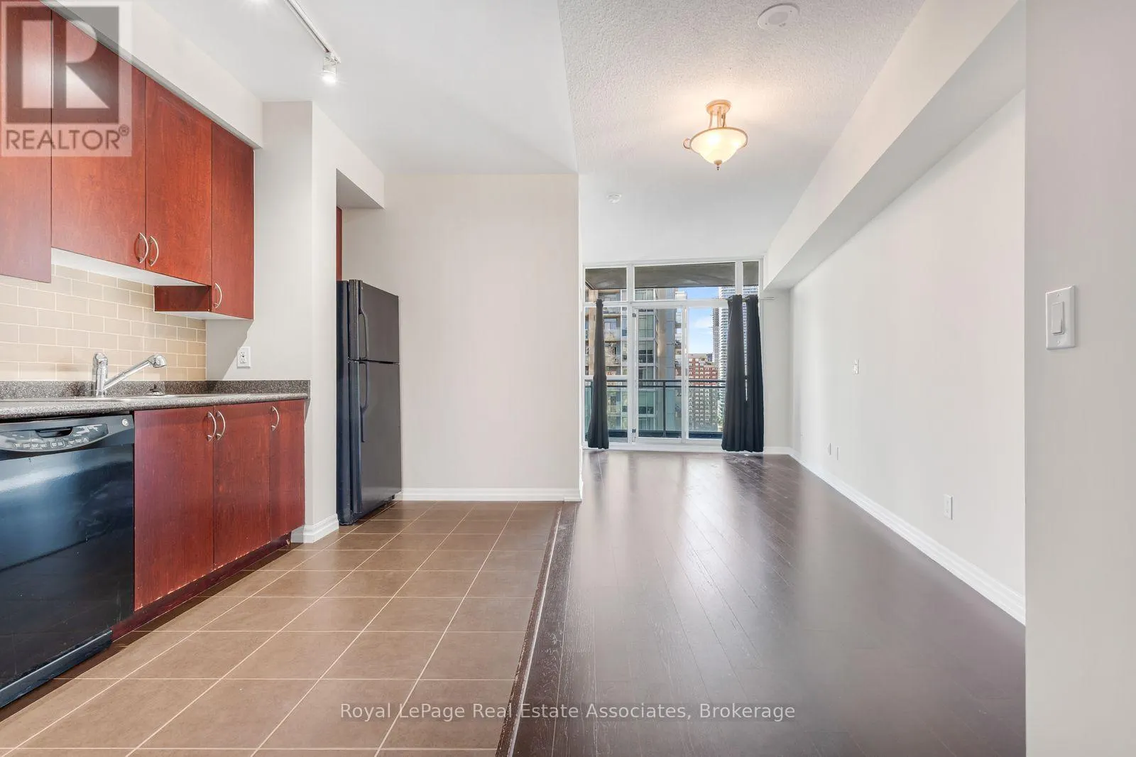 1709 - 223 WEBB DRIVE