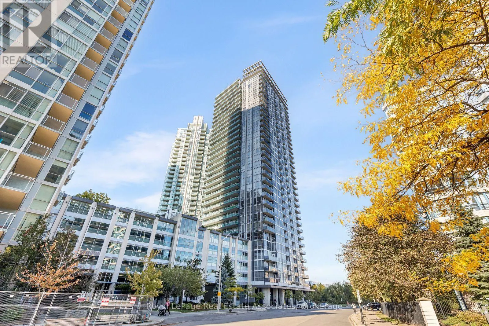 1709 - 223 WEBB DRIVE