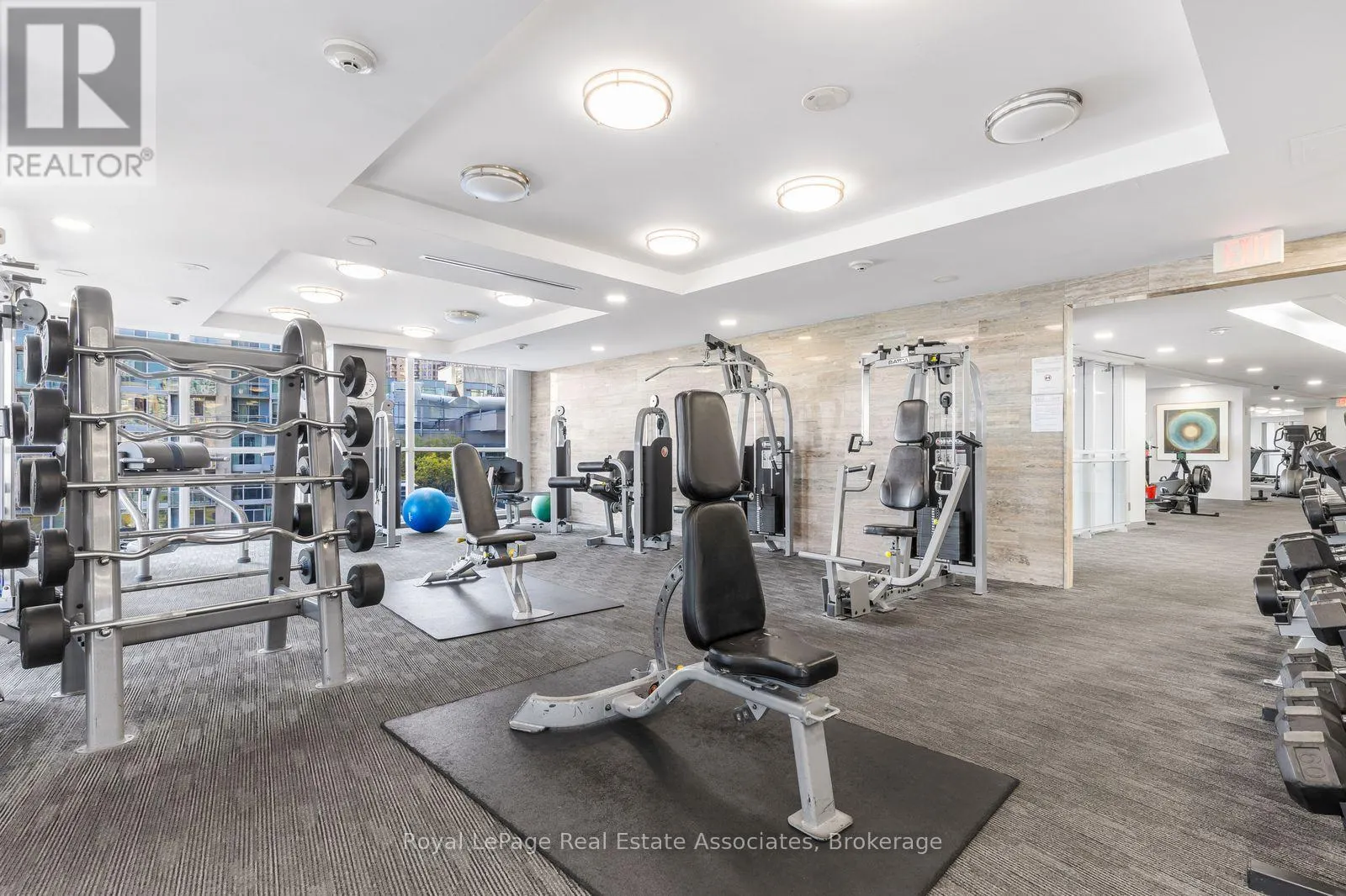 1709 - 223 WEBB DRIVE