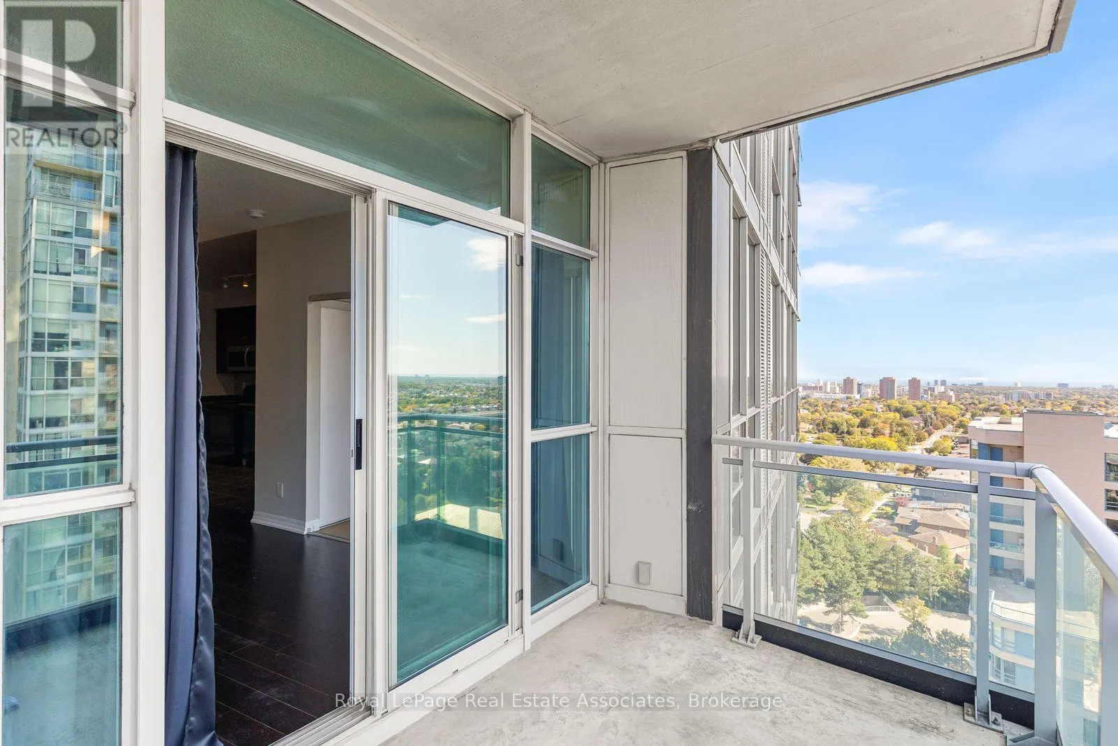 1709 - 223 WEBB DRIVE