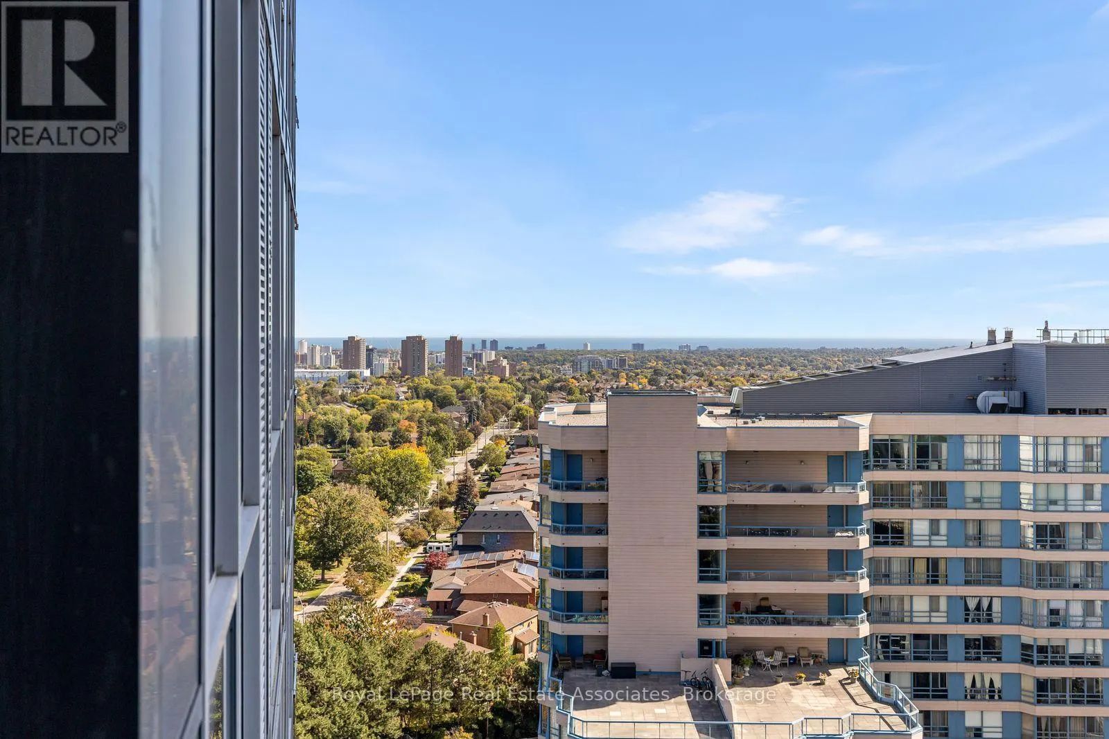 1709 - 223 WEBB DRIVE