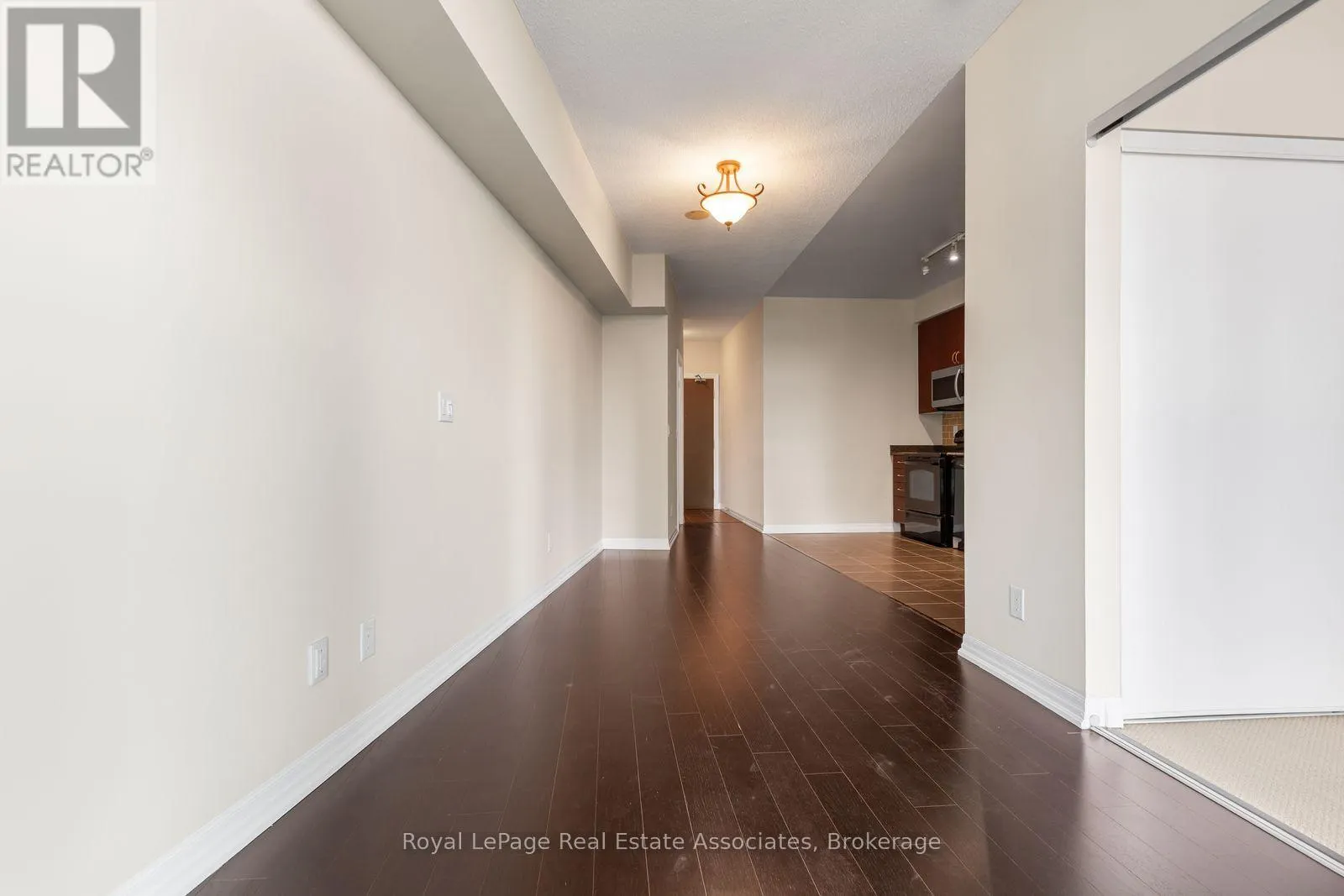 1709 - 223 WEBB DRIVE
