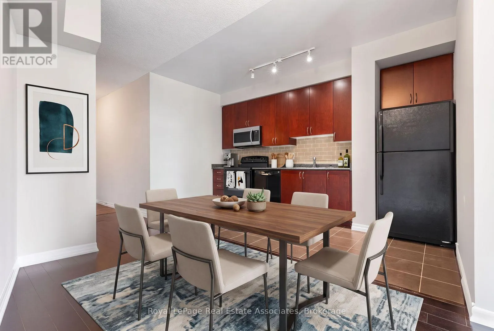 1709 - 223 WEBB DRIVE