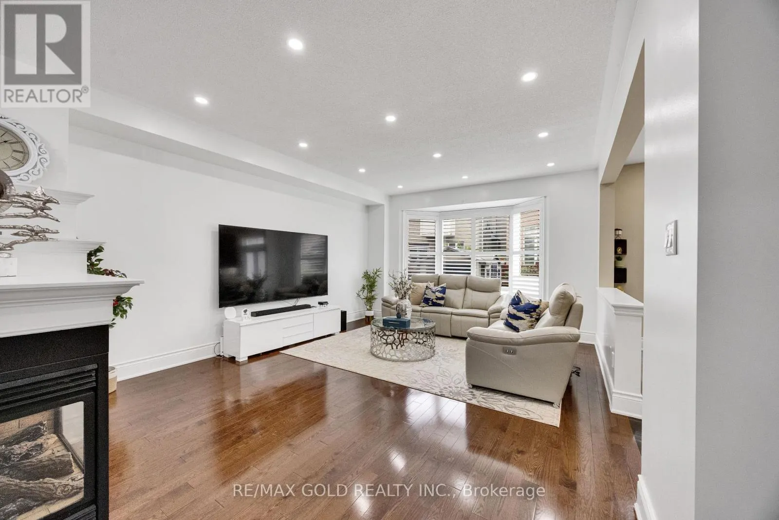 120 WATSONBROOK DRIVE