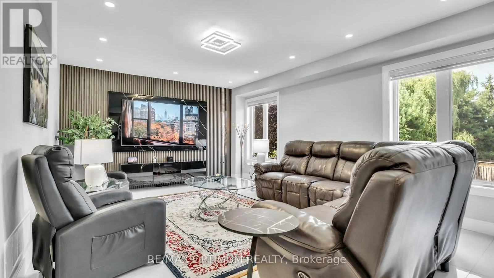 82 PENBRIDGE CIRCLE