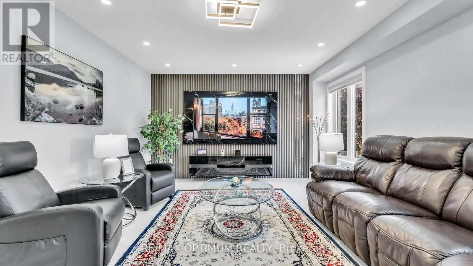 82 PENBRIDGE CIRCLE