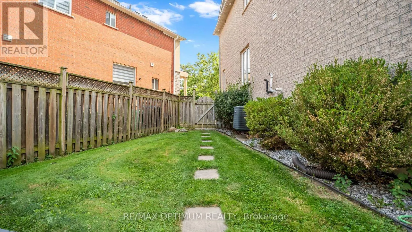 82 PENBRIDGE CIRCLE