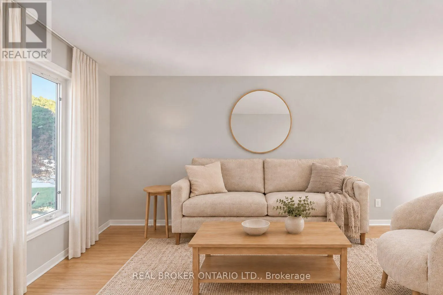 33 FOUNTAINBRIDGE DRIVE