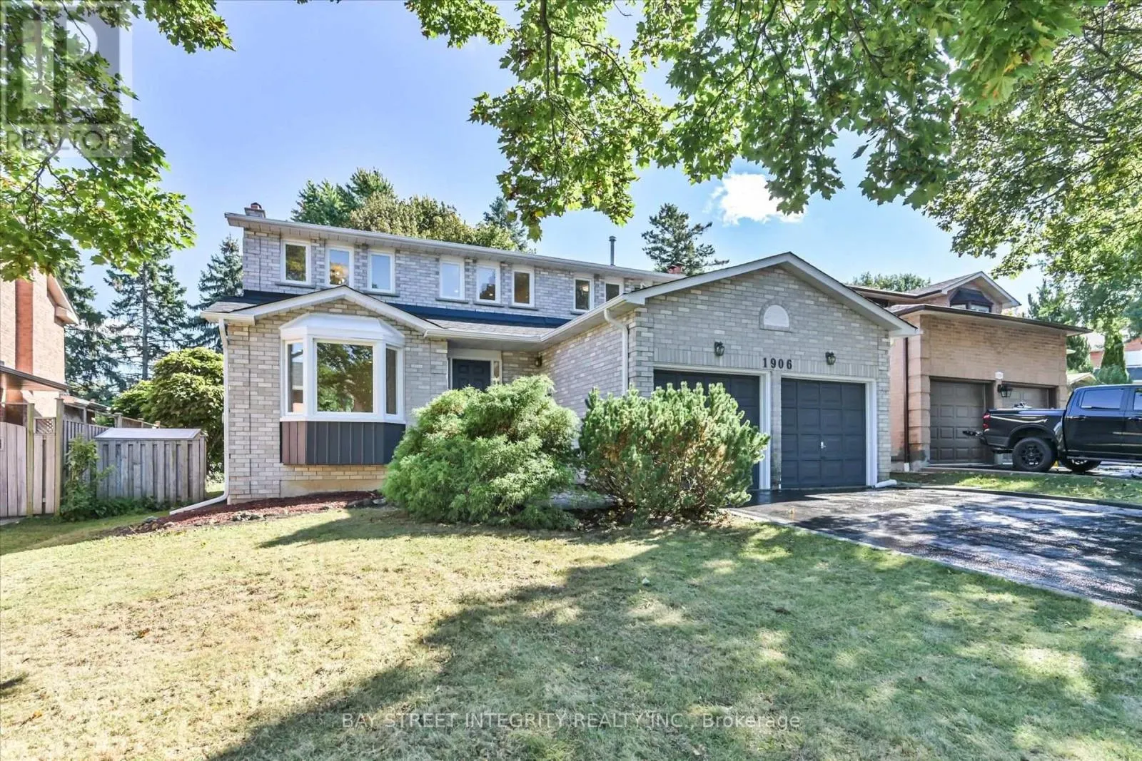 1906 STONEYBROOK COURT