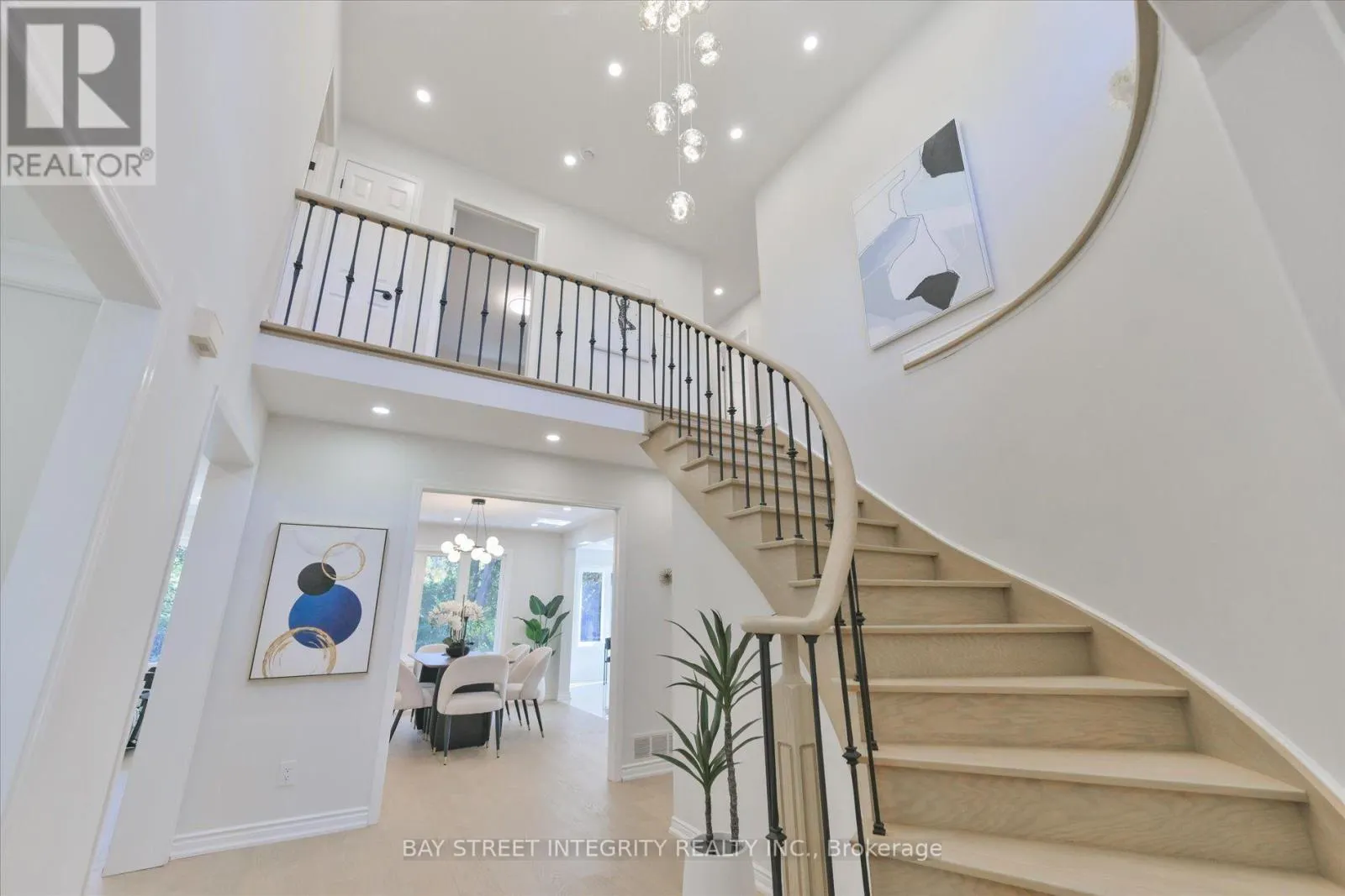 1906 STONEYBROOK COURT
