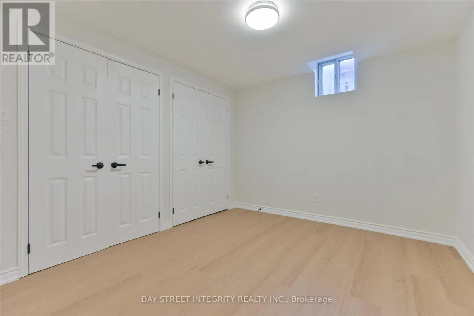 1906 STONEYBROOK COURT