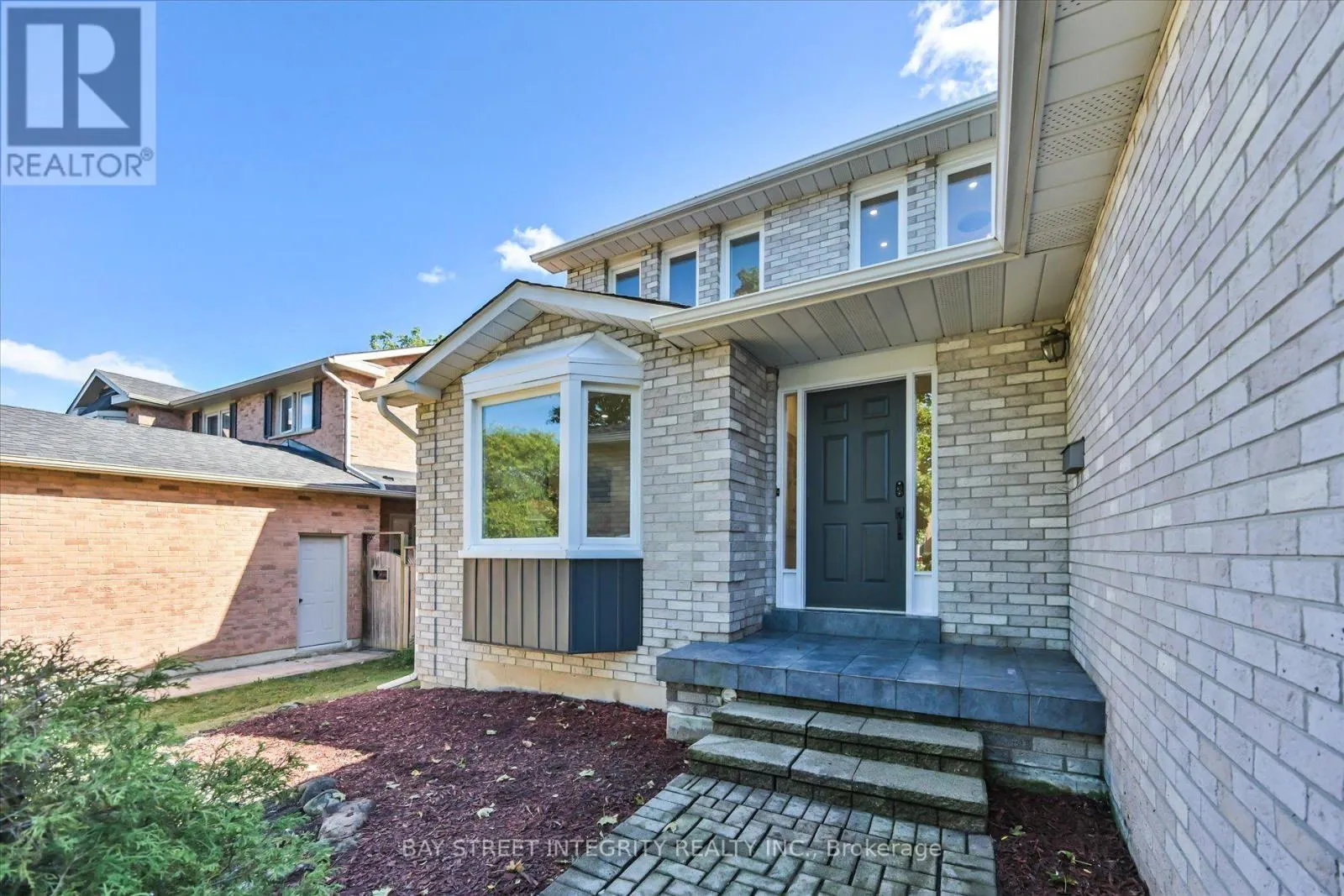 1906 STONEYBROOK COURT