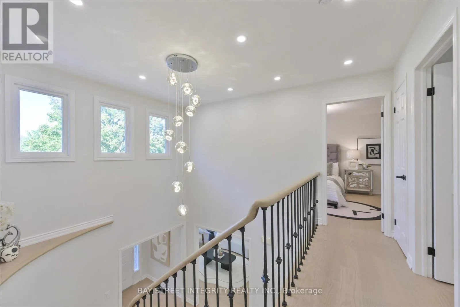 1906 STONEYBROOK COURT