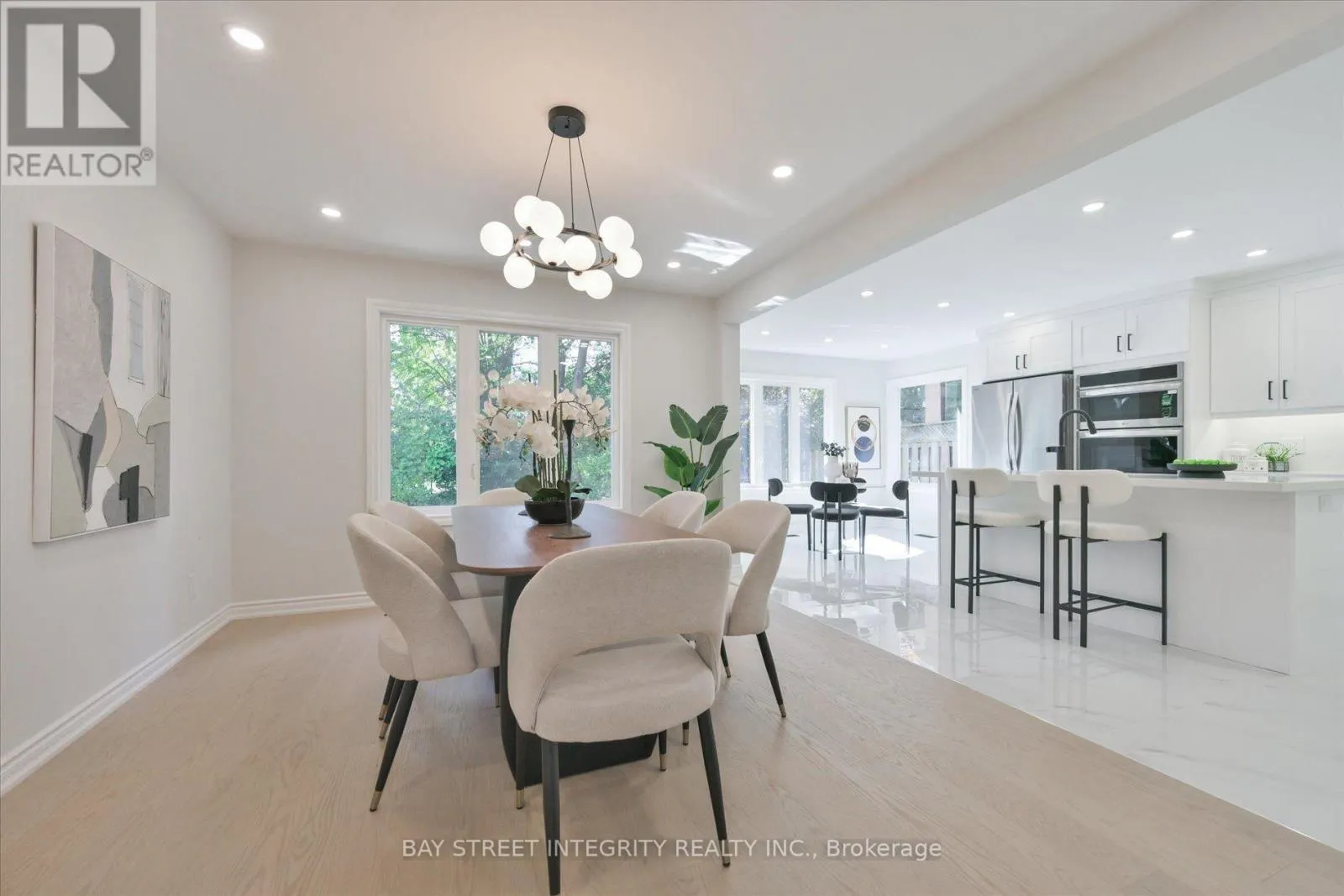 1906 STONEYBROOK COURT