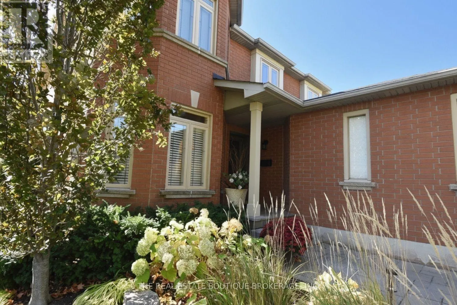 470 AMANDA CRESCENT