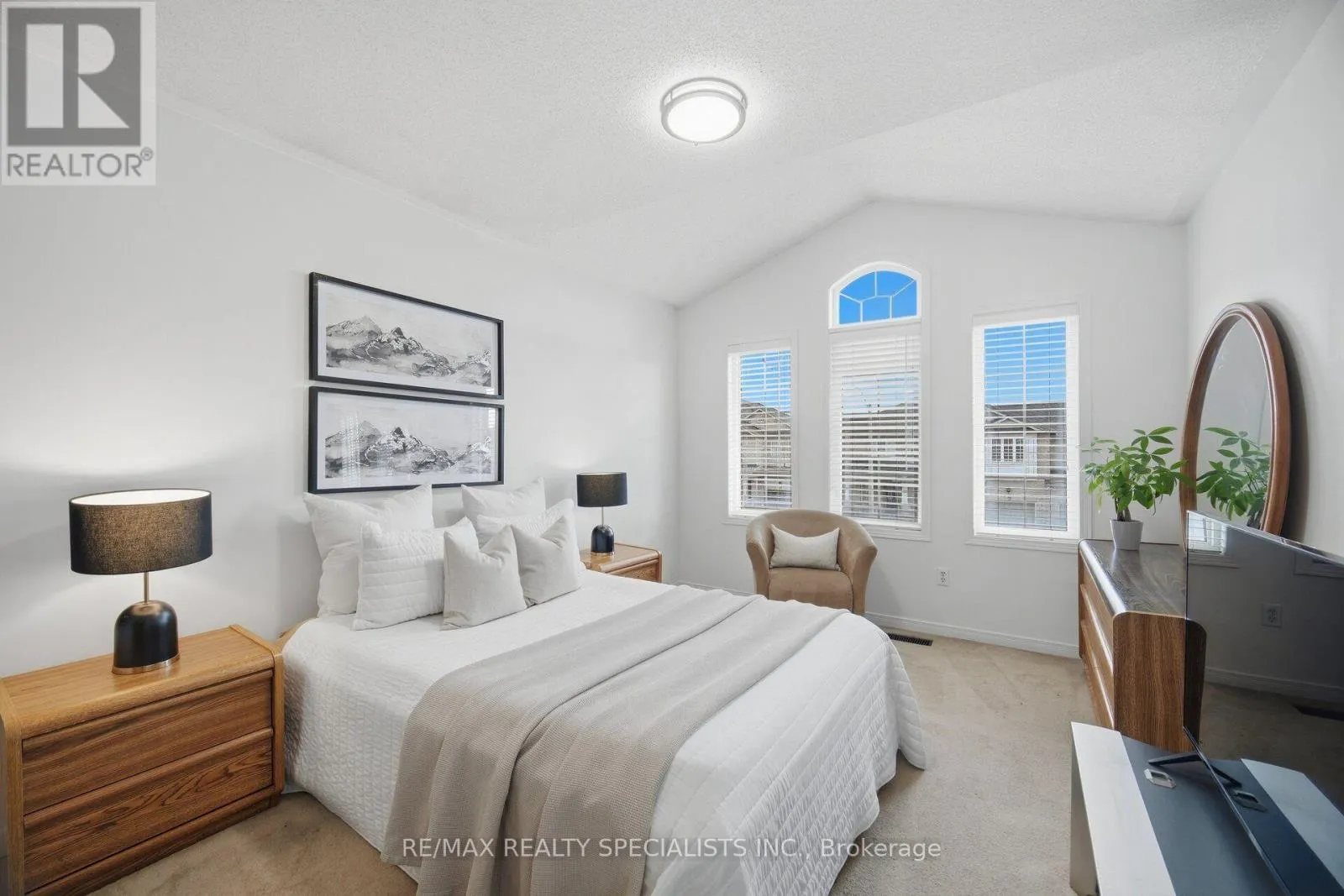 30 PASSFIELD TRAIL