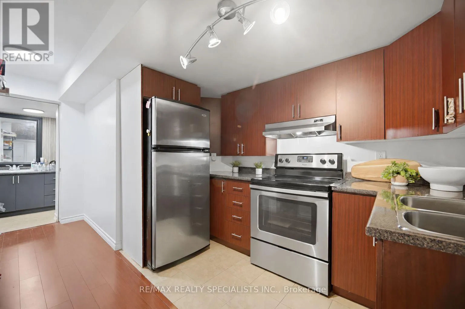 30 PASSFIELD TRAIL
