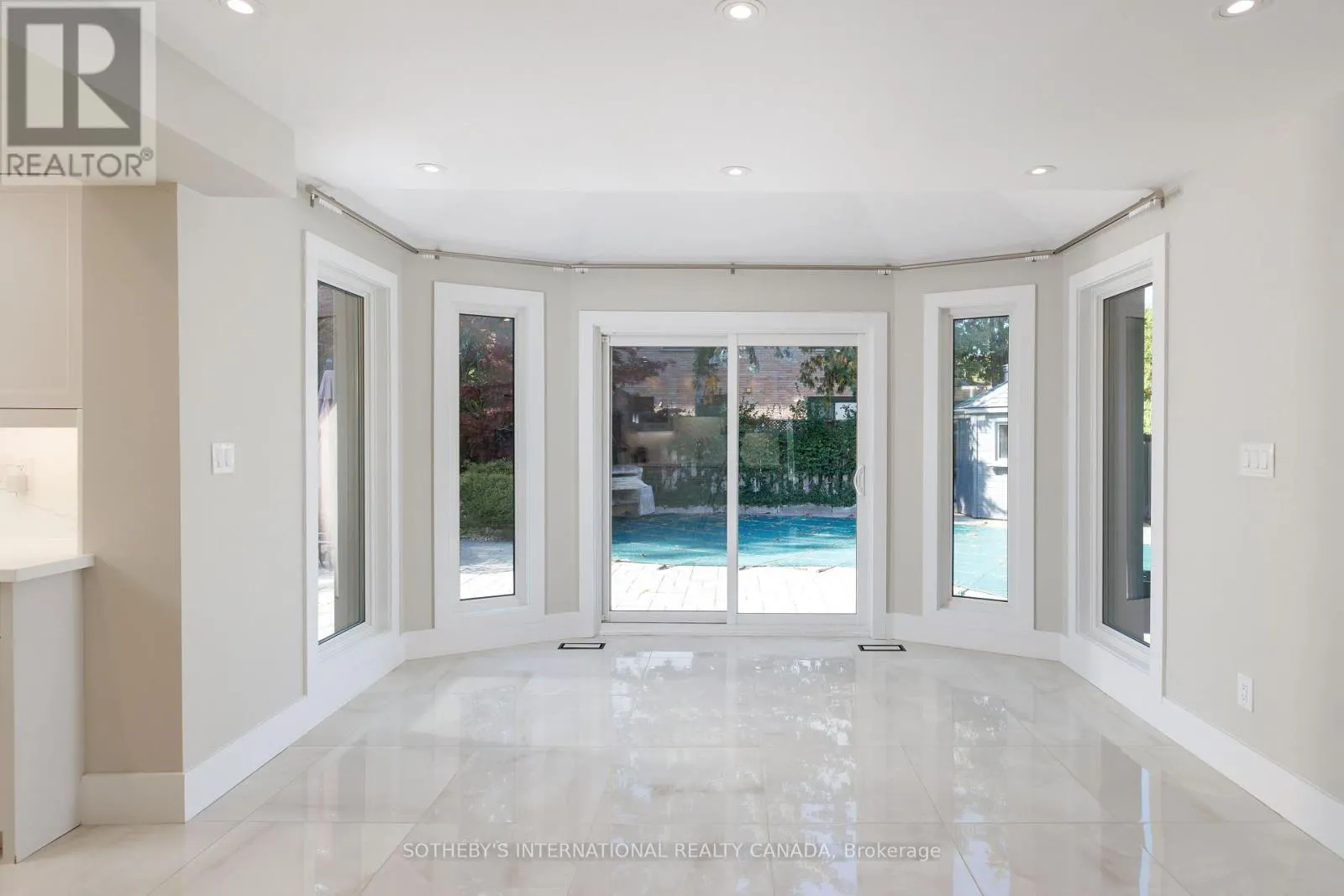 1816 PADDOCK CRESCENT