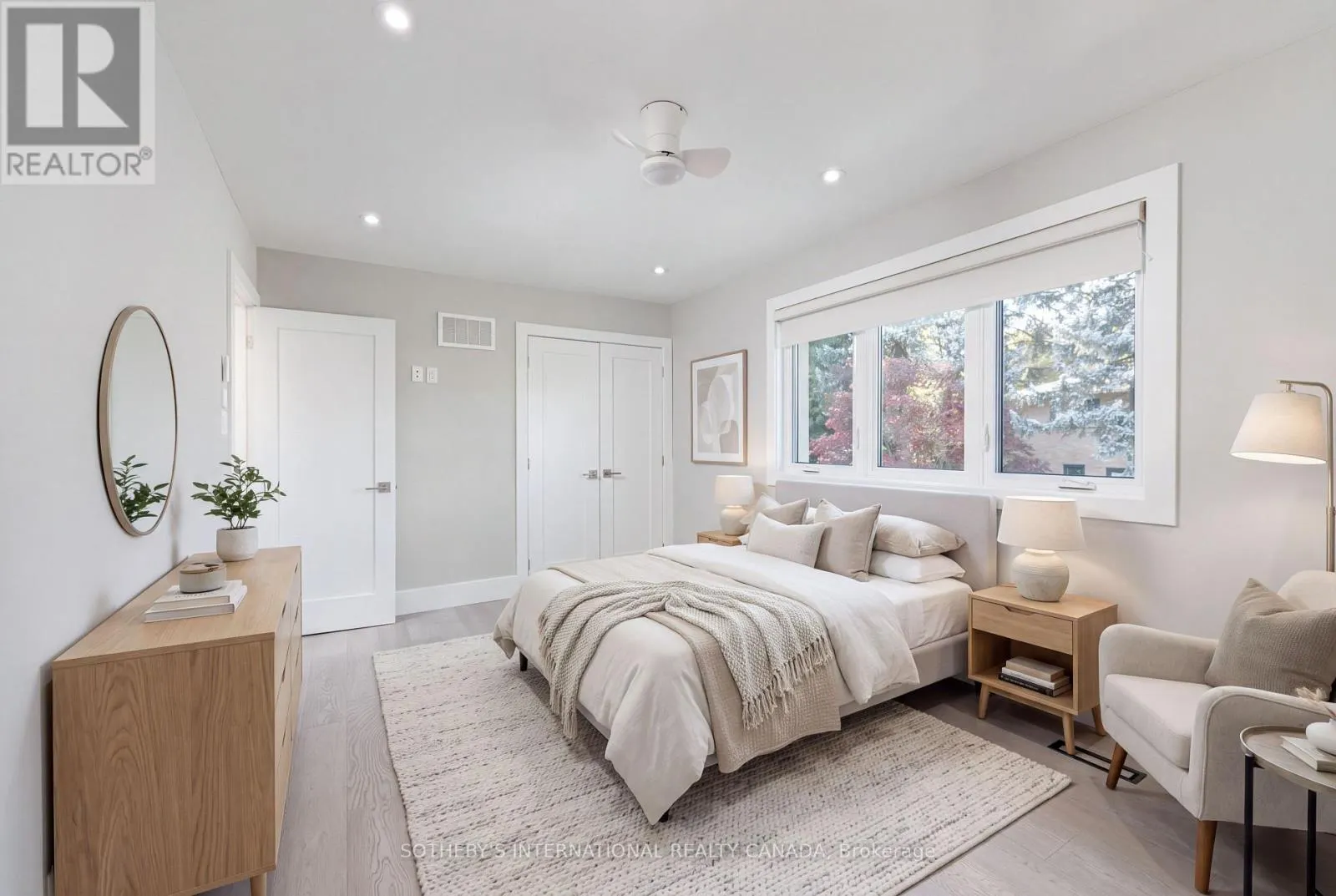 1816 PADDOCK CRESCENT