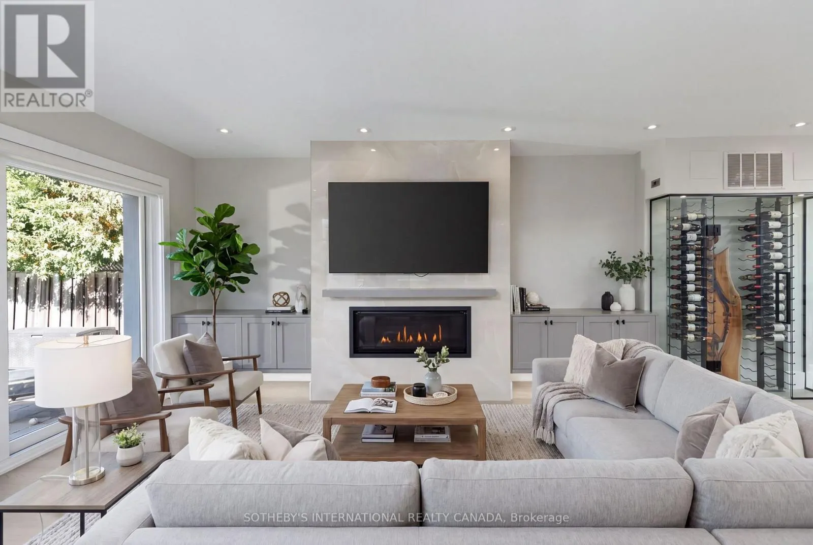 1816 PADDOCK CRESCENT