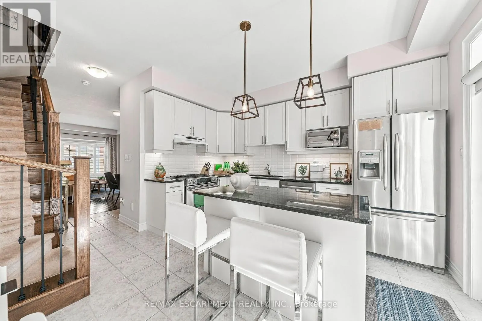 42 - 1401 PLAINS ROAD