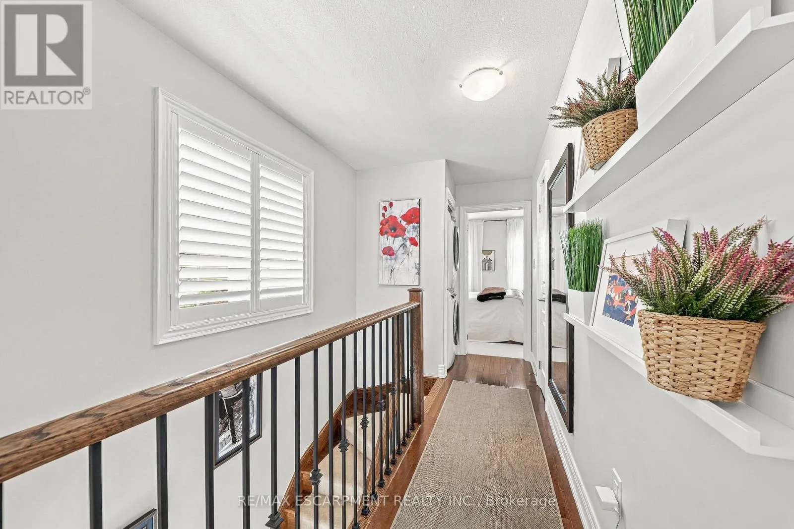 42 - 1401 PLAINS ROAD