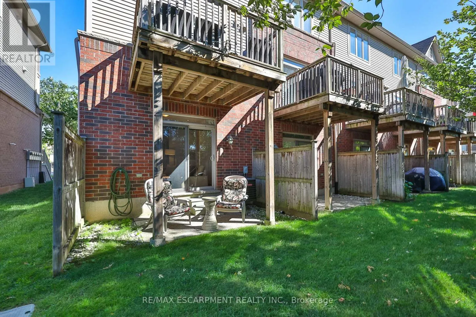 42 - 1401 PLAINS ROAD