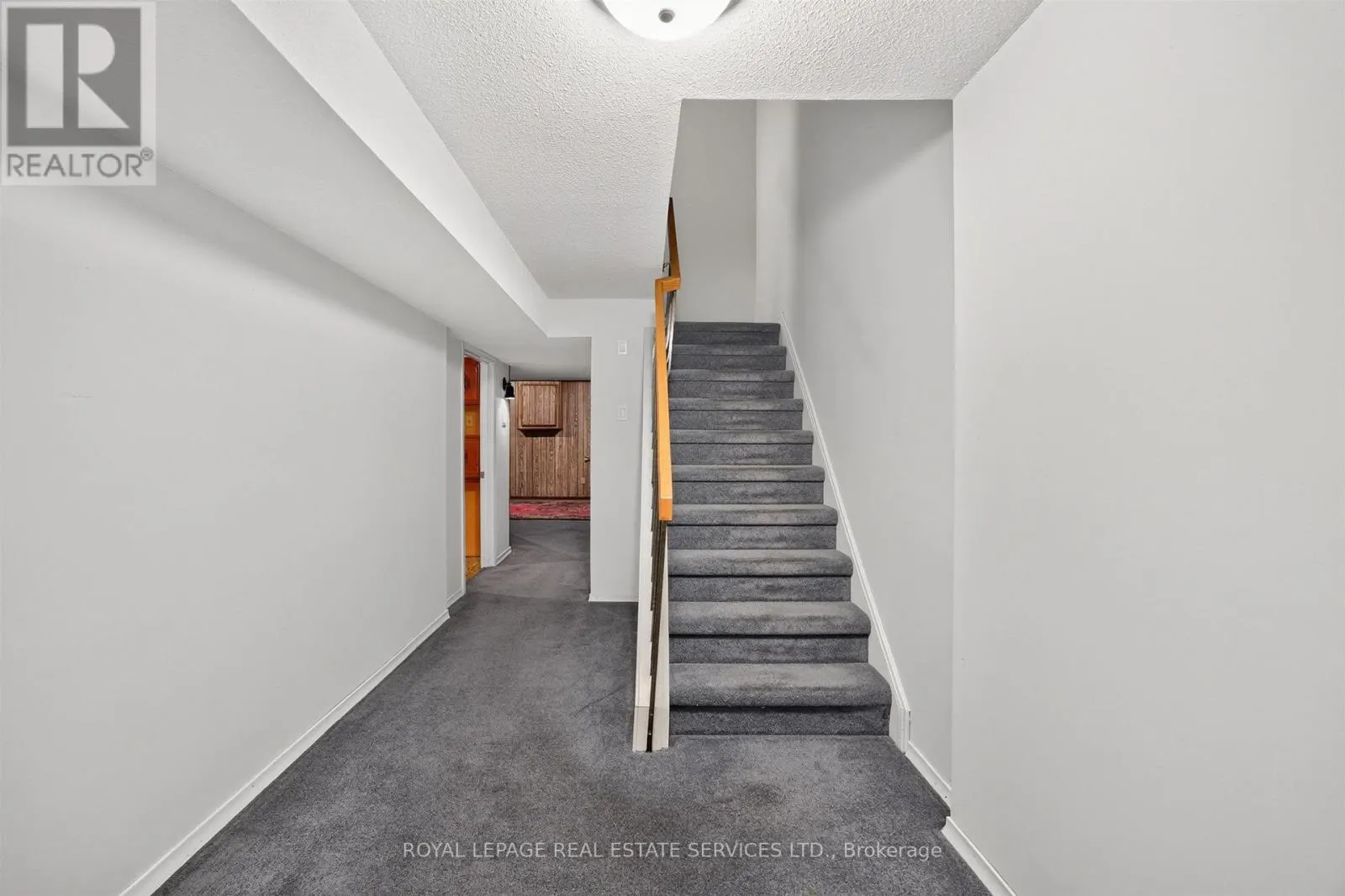 86 - 1951 RATHBURN ROAD E