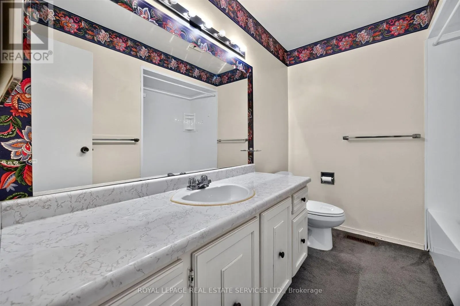 86 - 1951 RATHBURN ROAD E