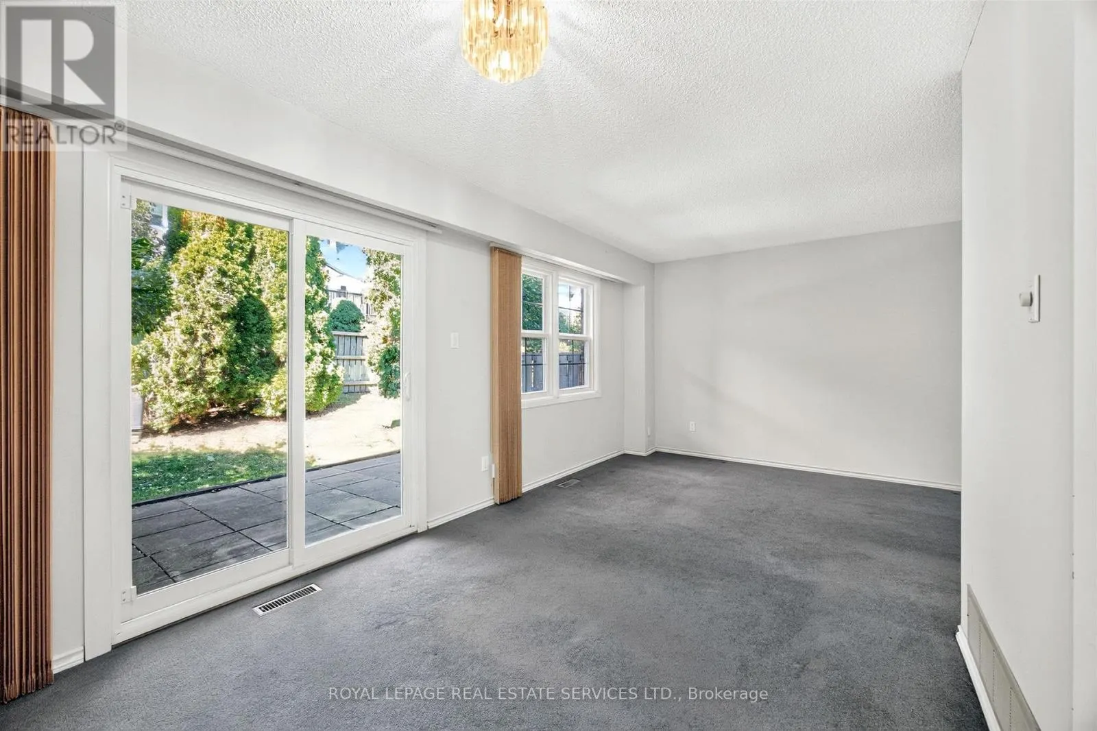 86 - 1951 RATHBURN ROAD E