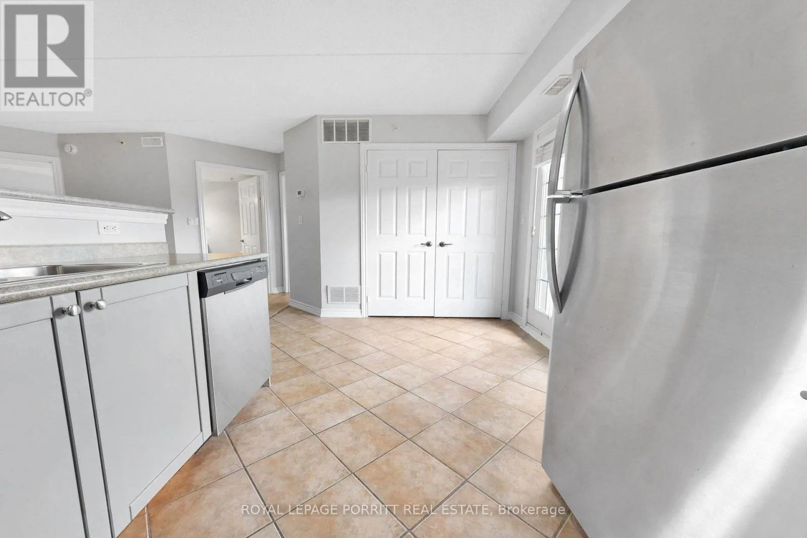 302 - 2085 APPLEBY LINE