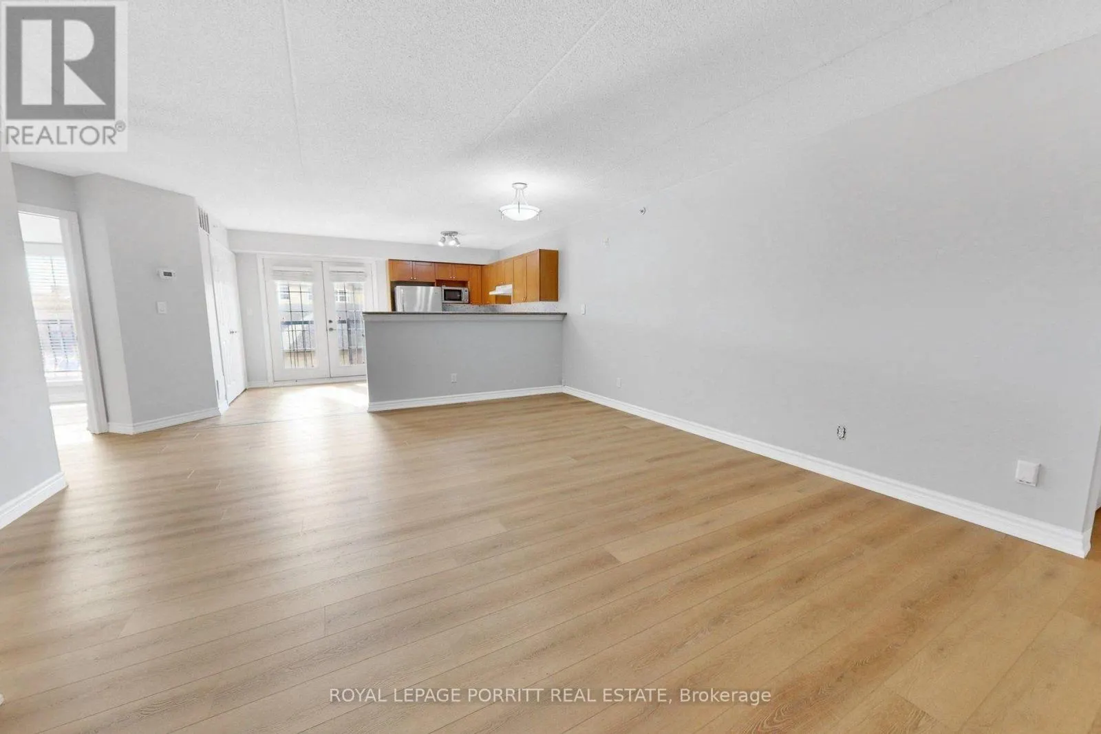 302 - 2085 APPLEBY LINE