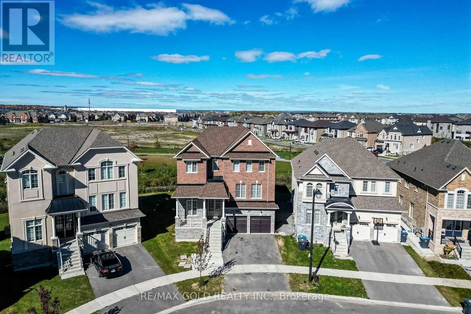 24 JENWOOD CRESCENT